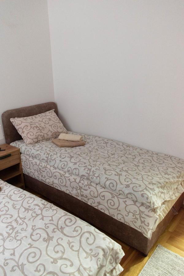 Apartment Mmbs